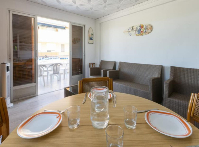 Others 3, - House In, Valencia