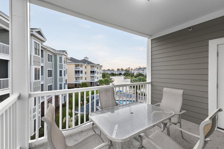 Primary image, Magnolia Pointe Luster Leaf 4821-301, Horry