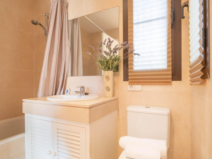 Bathroom 5, Premium Apartment in Benahavis With Balcony, Málaga