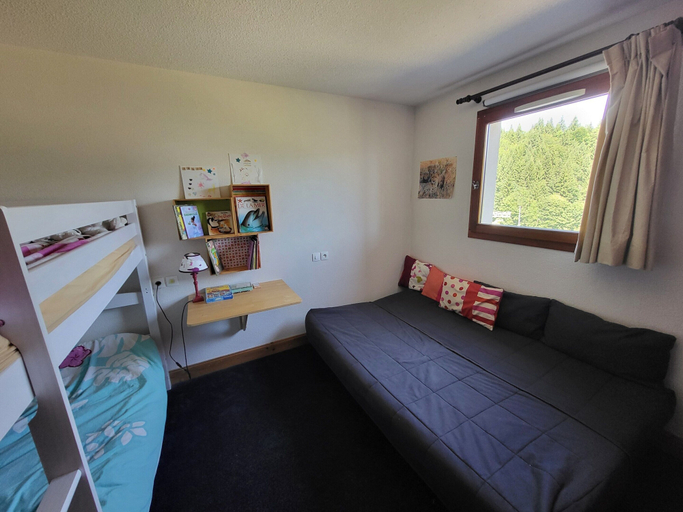 Room 3, Apartment in Morillon With Mountain Views, Haute-Savoie