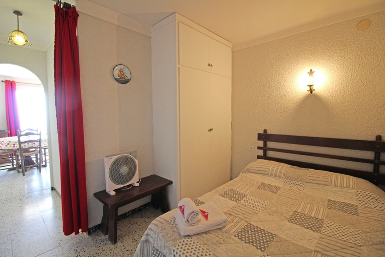 Room 4, Studio in Empuriabrava With Sea Views, Girona