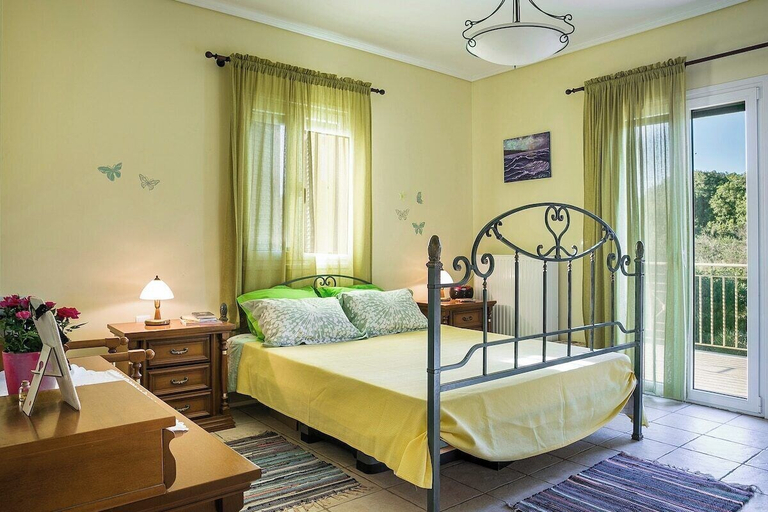 Room 5, Belle Helen s Villa - 3 Bedrooms Billiard Pool, Ionian Islands