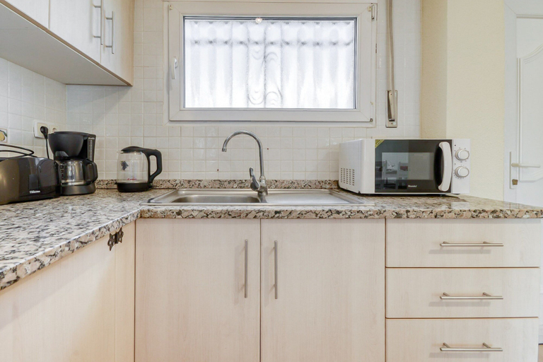 Private kitchen 2, Fisherman's House Empuriabrava by Beach & Marina, Girona