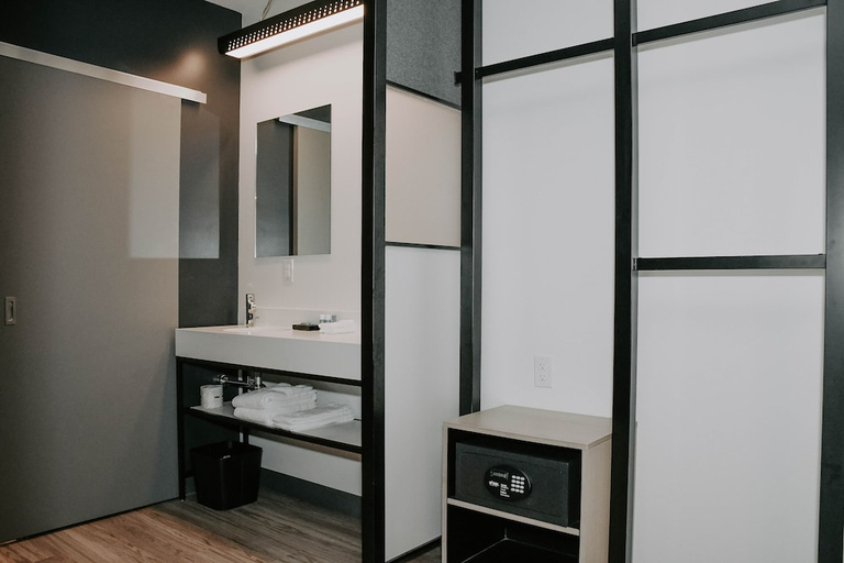 Bathroom 3, Aloft by Marriott Omaha West, Douglas