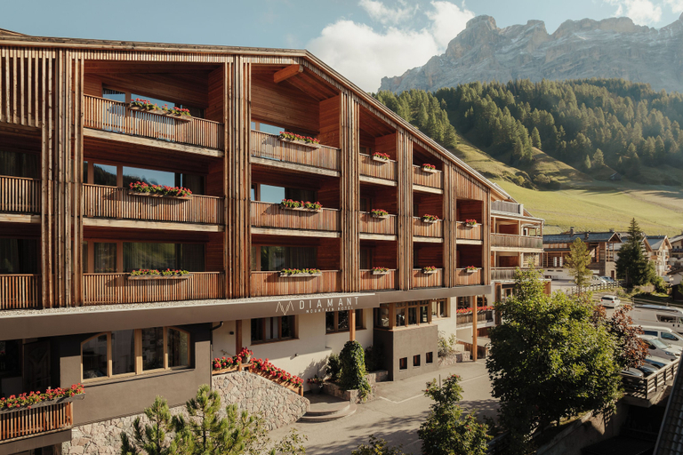 Exterior & Views 2, Hotel Diamant, Bolzano