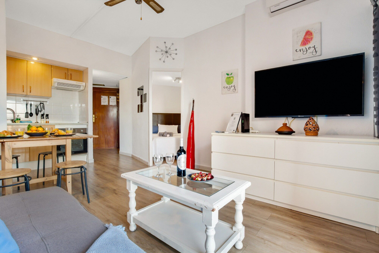 Interior, Apartment by Costa del Sol Beach & Pool, Málaga