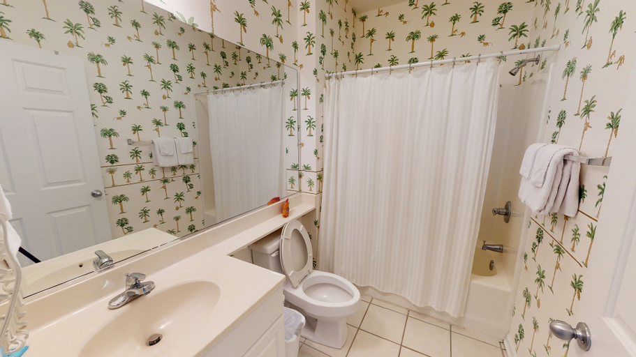 Bathroom 3, Champions Unit 3509, Brunswick