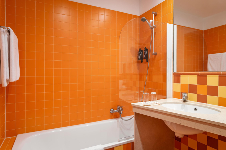 Bathroom 4, ALEGRIA Fénix Family, Almería