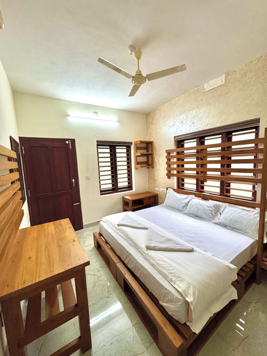Room 4, Grovestay, Kannur