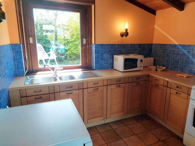 Private kitchen 3, Stone House in Sibiril Near Sandy Beach, Finistère