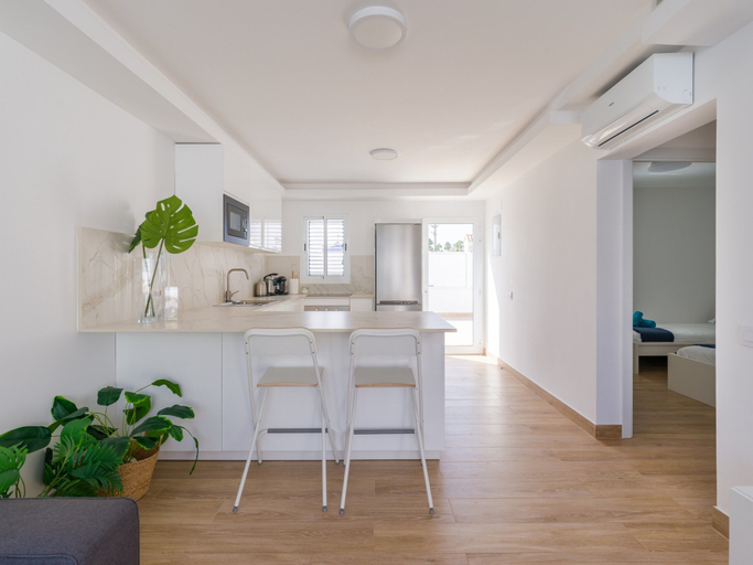Private kitchen 5, Bungalow in Maspalomas Near Golf & Beach, Las Palmas