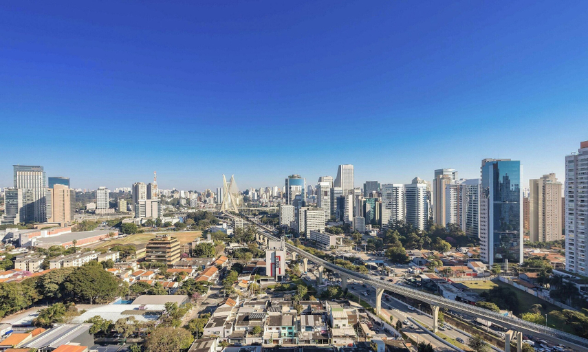 Aerial view, Modern Studios in a Building With a Pool in Vila Cordeiro - CTB, São Paulo