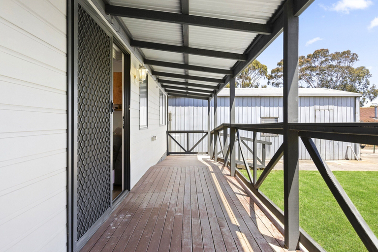 Exterior detail, Spacious 2-bedroom With Private Parking Access, Greater Geelong - Pt B
