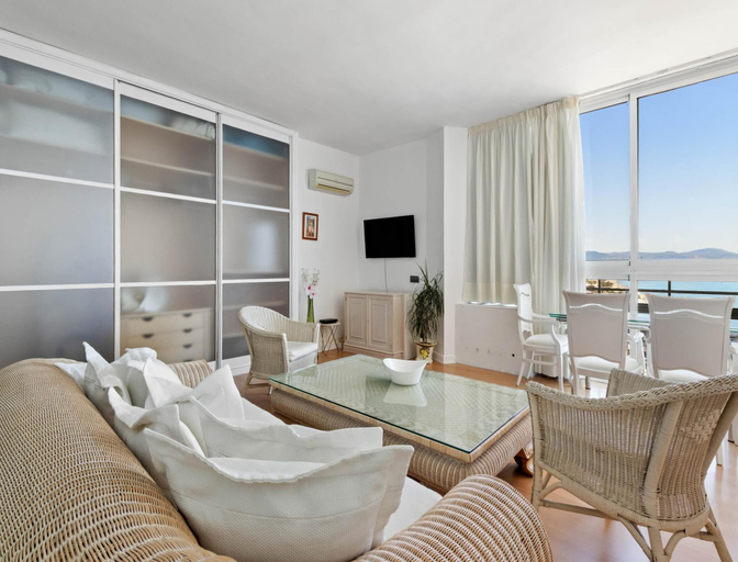 Living room 2, Coastal Stay in Torre de la Roca, Málaga