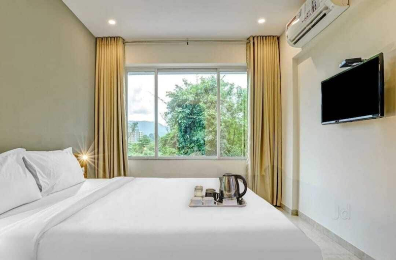 Room 2, THE MOON HOTEL PANVEL, Raigarh