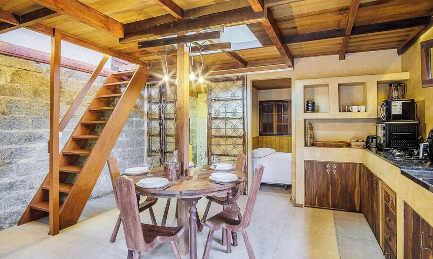 Dining 2, House With Valley View Near the Center - Mrv0001, Imbituba