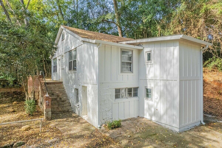 Exterior & Views 2, Classic City Apartment w/ Firepit, Clarke