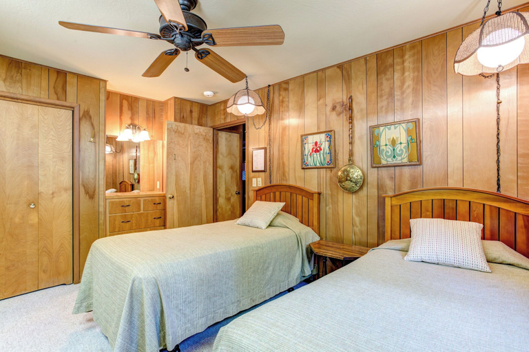 Bedroom 2, Mountain Memory, Mariposa