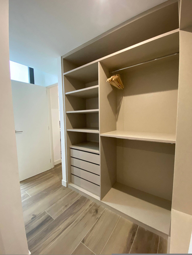Room 5, w Bright 2BR w Sunny Terrace in Chueca, Madrid