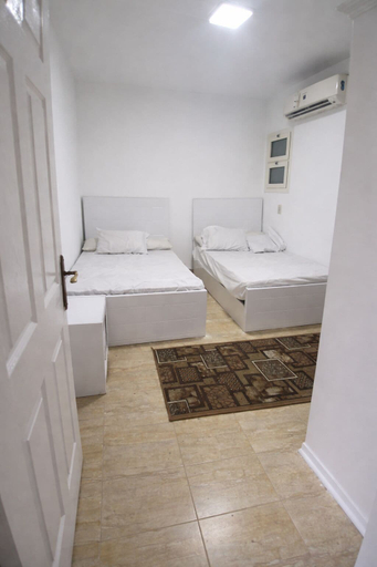 Bathroom, Cozy Chalet With Stunning View, 'Ataqah