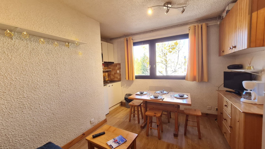 Private kitchen 2, Compact & Convenient Alpine Stay, Isère