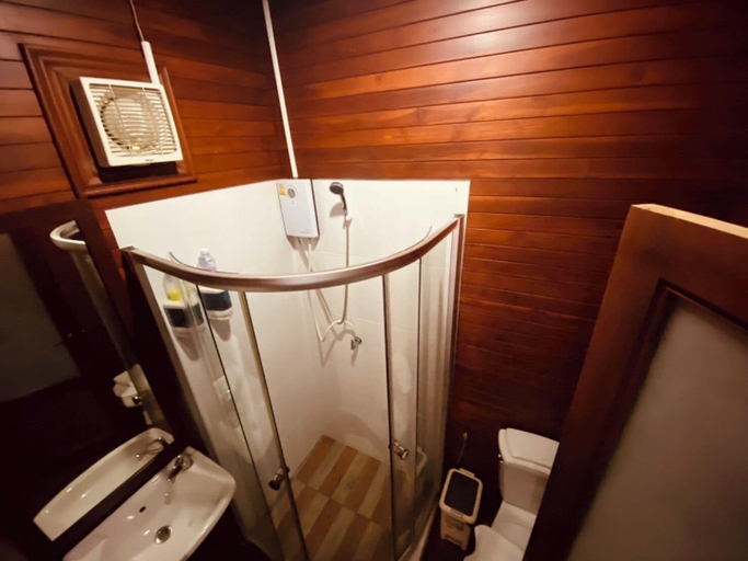 Bathroom 5, Baankiangnam Pattaya, Bang Lamung