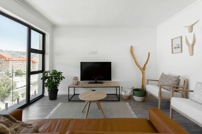 Room 4, Designer 3 Peaks Apt Stunning Table Mountain Views, City of Cape Town