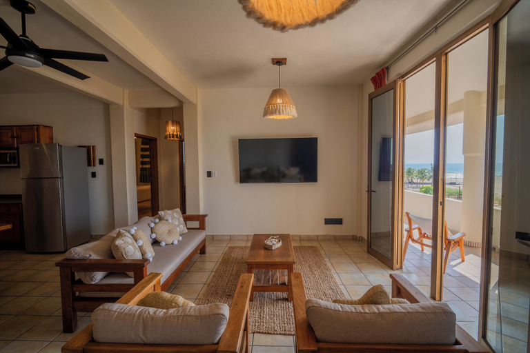 Living area 4, Pacífico Surf, Dist. Pochutla