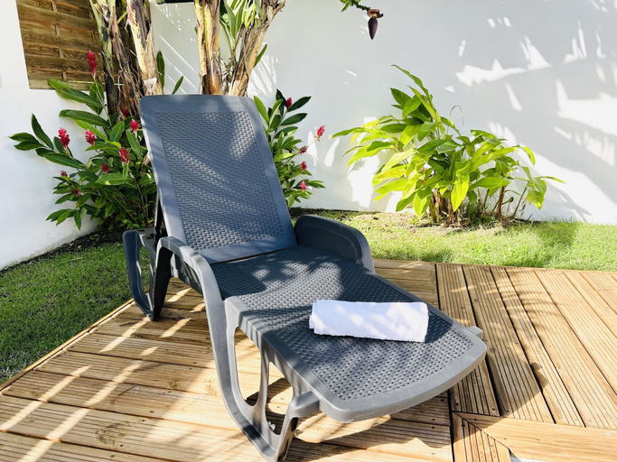 Outdoor pool 4, Villa et Appartement indépendant, Saint-François