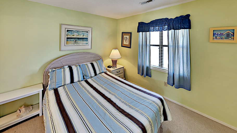 Bedroom 2, Guest Cottage 14, Horry