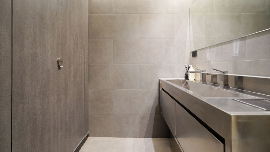 Bathroom 4, Miu Hostel, Tainan