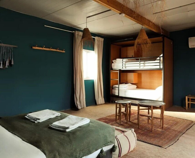 Bedroom 5, Amara Travel
