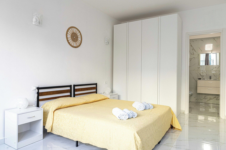 Room 2, Posta Suites Flat in Ventimiglia, Imperia