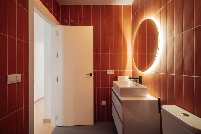 Bathroom 3, Los Olivos Apartments by Olala Homes, Sevilla