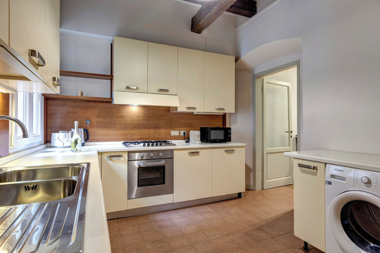 Private kitchen 5, Pergola Apartment by Mamo Florence, Florence