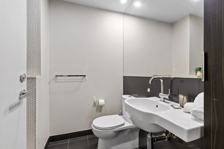 Bathroom 2, Fitzroy North 1-bed With Balcony by Edinburgh Park, Melbourne