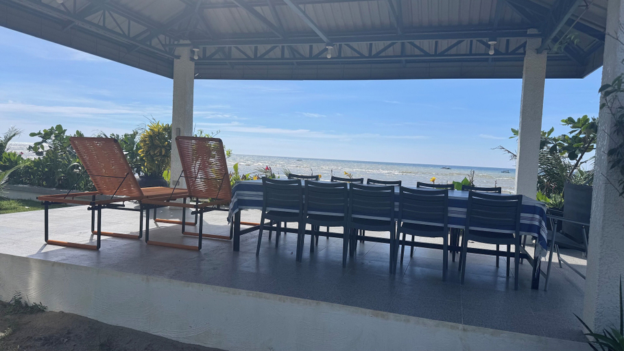 Outdoor dining 5, buddy's Beach House Sipalay, Sipalay City