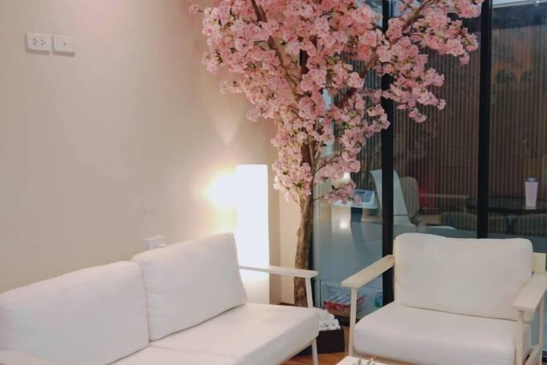 Others 4, Shi-ro-i Poshtel, Hat Yai