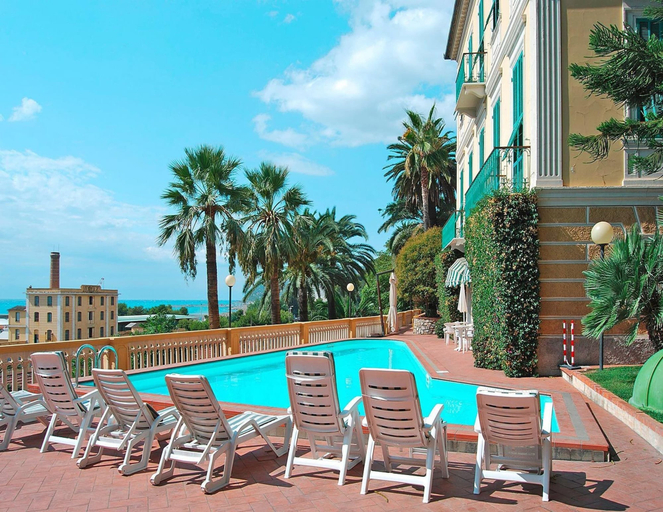 Pool 5, Apartment in Imperia Near the sea, Imperia