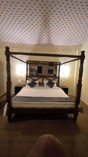 Room 3, Leopard Valley, Mathura