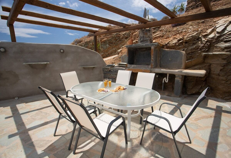 Room 2, Sunrise Stone Villa With Jacuzzi, South Aegean