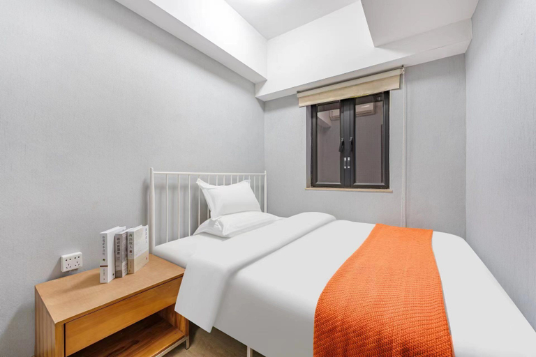 Room 2, Shengmei Ya International Apartment, Guangzhou