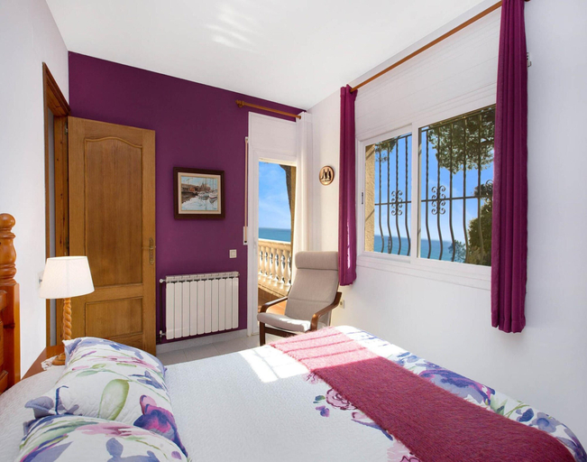 Room 2, Charming 3-bedroom Villa in Lloret de Mar, Girona
