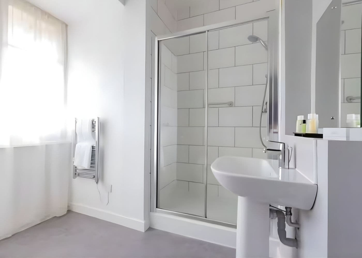 Bathroom 3, The Valley of Rocks Hotel, Devon