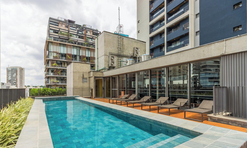 Pool 2, Modern Accommodations in a Building With a Pool in the Heart of SP - Yhes, São Paulo