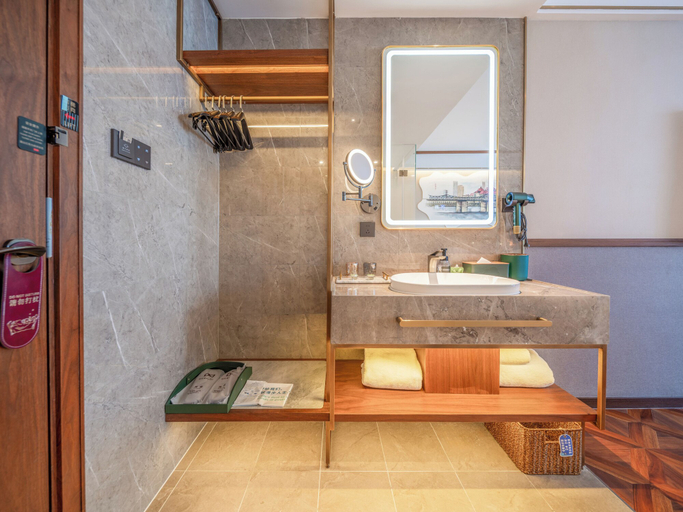 Bathroom 4, Nostalgia S Hotel(Tianjin Jinwan Plaza), Tianjin