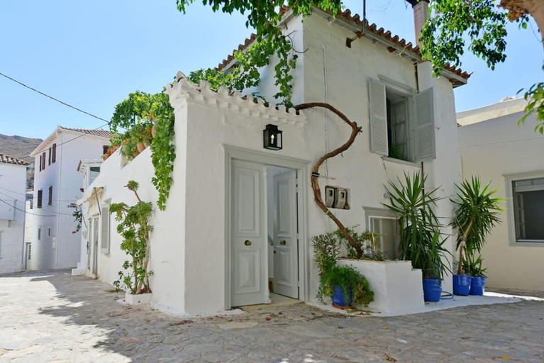 Room 5, A Sea-licious Vacation - Chic Style in Hydra, Attica