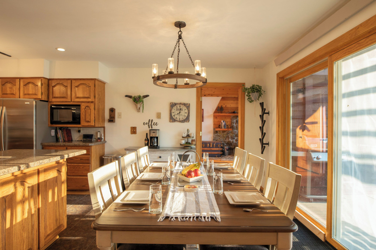 Interior 4, Alpine Highmark, Lincoln