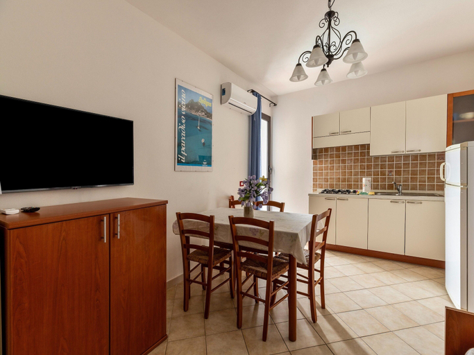 Dining 4, 150 Meters From the Sea, 2 Swimming Pools, Sassari