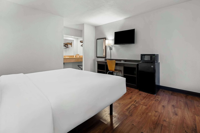 Bedroom 3, Americas Best Value Inn Hamilton, Marion